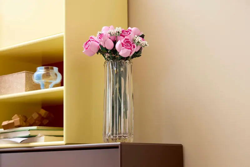 LEGO® Botanicals Bukett med rosa rosor 10374