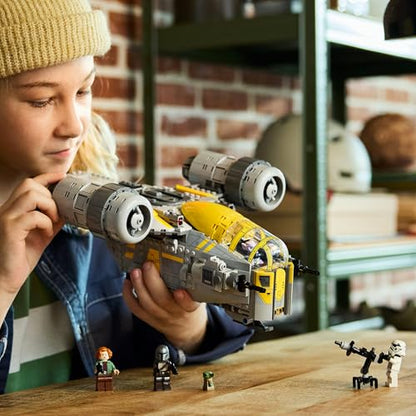 LEGO® Star Wars™ The Mandalorian and Grogu The Razor Crest 75447