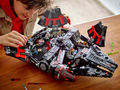 LEGO® Star Wars™ The Dark Falcon 75389