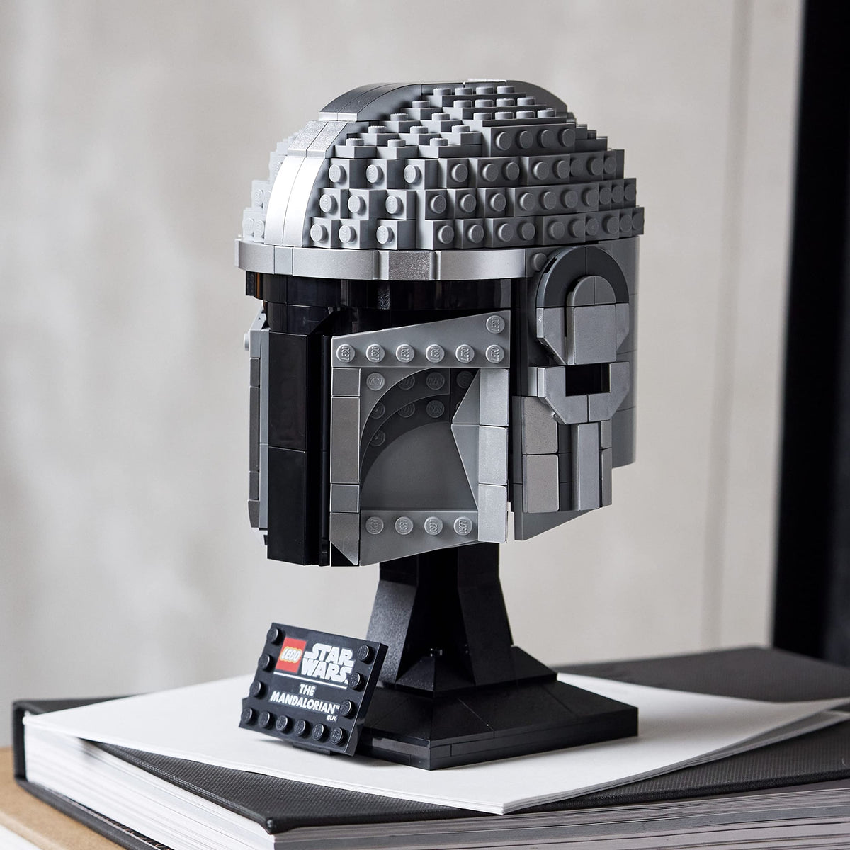 LEGO® Star Wars™ The Mandalorian Helmet 75328