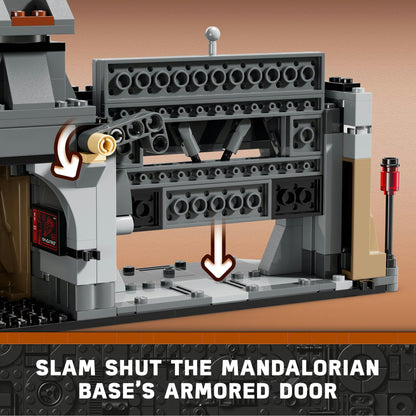 LEGO® Star Wars™ The Mandalorian Paz Vizsla and Moff Gideon Battle 75386