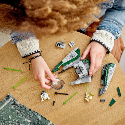 LEGO® Star Wars™ The Clone Wars Yoda’s Jedi Starfighter 75360